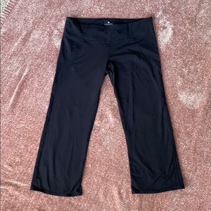 Athleta Capri leggings black womens